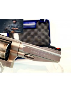 (3068) Revolver Smith &...